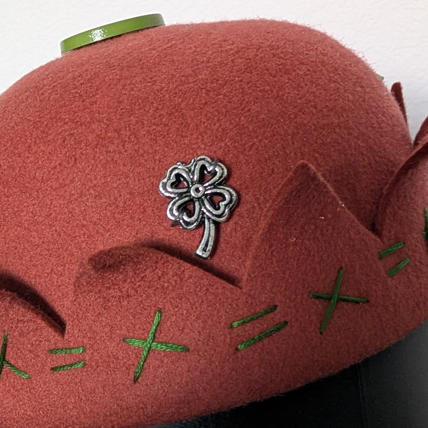 Whoopee Cap - Brick Red / Green