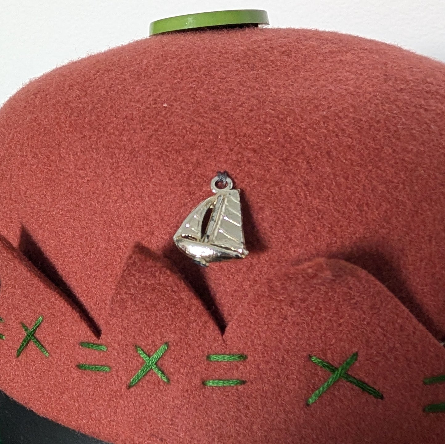 Whoopee Cap - Brick Red / Green