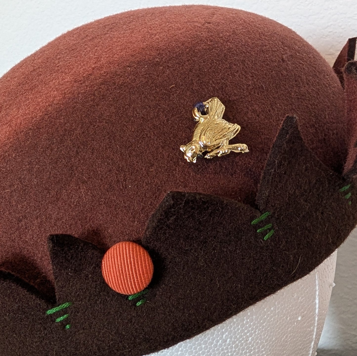 Whoopee Cap Brown / Green Stitch